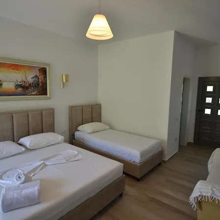 Bujtina Eleni Himara