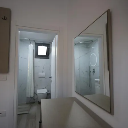 Bujtina Eleni Hotel Himarë
