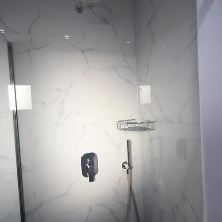 Bujtina Eleni Szálloda