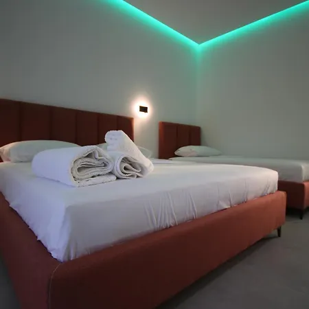 Bujtina Eleni Hotel 3*