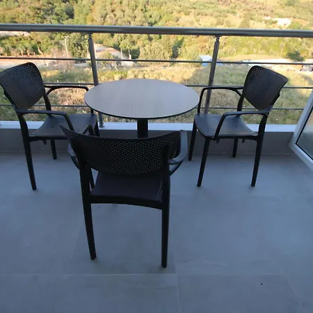 Hotel Bujtina Eleni 3*