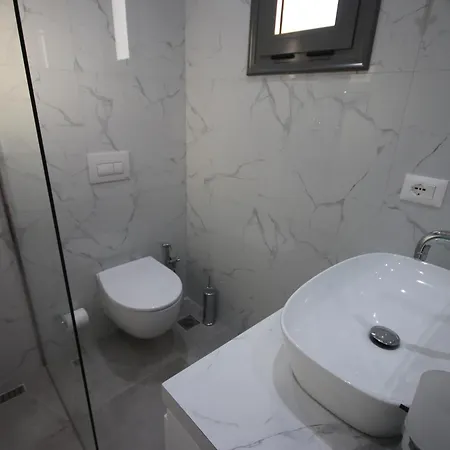 Bujtina Eleni Hotel