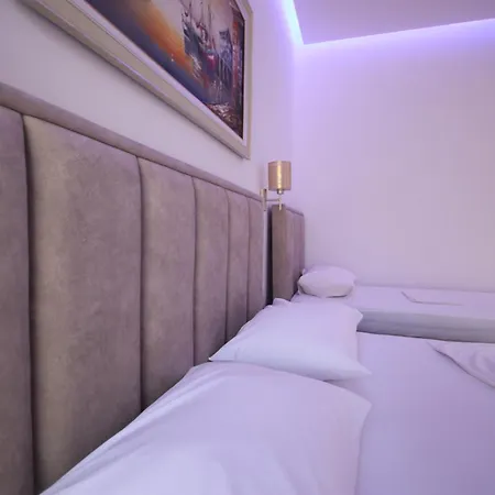 Bujtina Eleni Szálloda 3*