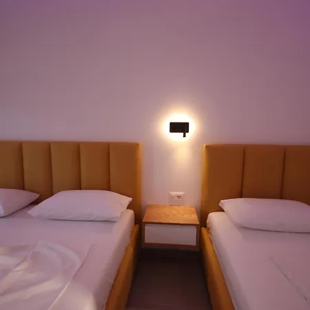 Bujtina Eleni Szálloda Himara