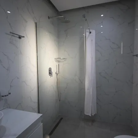 Bujtina Eleni Szálloda Himara