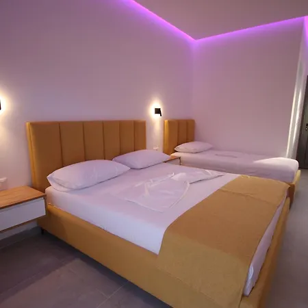 Hotel Bujtina Eleni Himarë