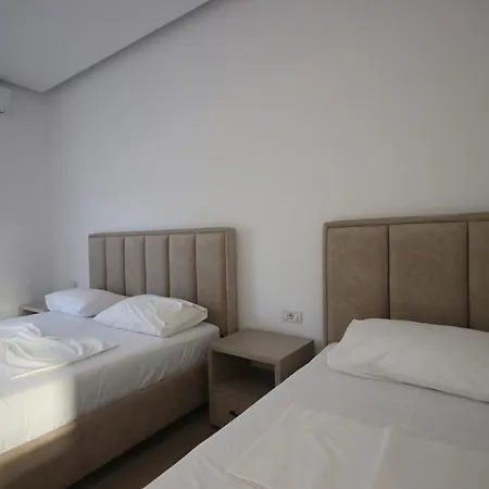 Bujtina Eleni 3*