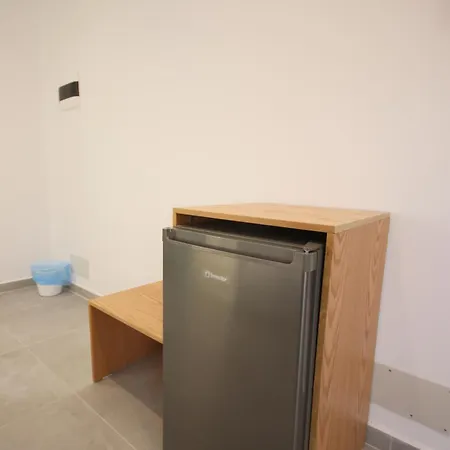 Hotel Bujtina Eleni Himarë